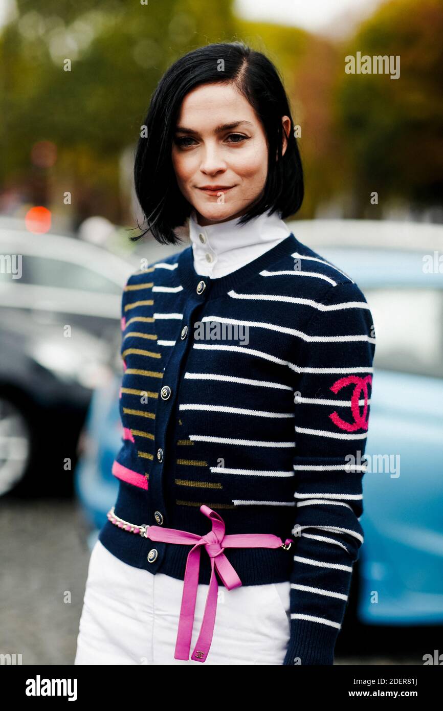 Street style, Leigh Lezark arriving at Chanel Spring-Summer 2020  ready-to-wear show, held at Grand Palais, Paris, France, on October 1st,  2019. Photo by Marie-Paola Bertrand-Hillion/ABACAPRESS.COM Stock Photo -  Alamy