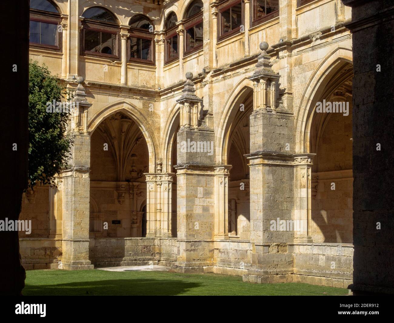 Courtyard and cloister of the Royal Monastery (Real Monasterio) - San Zoilo, Castile and Leon, Spain Stock Photo