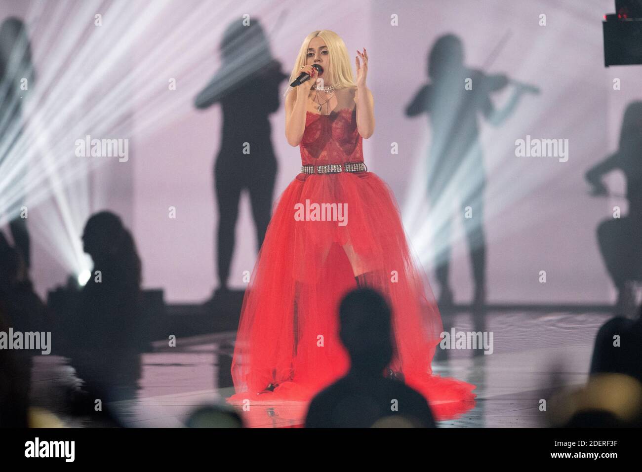 Ava max performs on stage hi-res stock photography and images - Alamy
