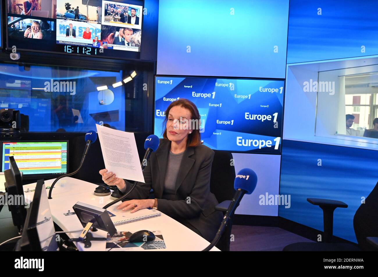 Journalist Catherine Nay seen at Europe 1 radio station studios in Paris,  France on October 28, 2019. Photo by Elodie Gregoire/ABACAPRESS.COM Stock  Photo - Alamy