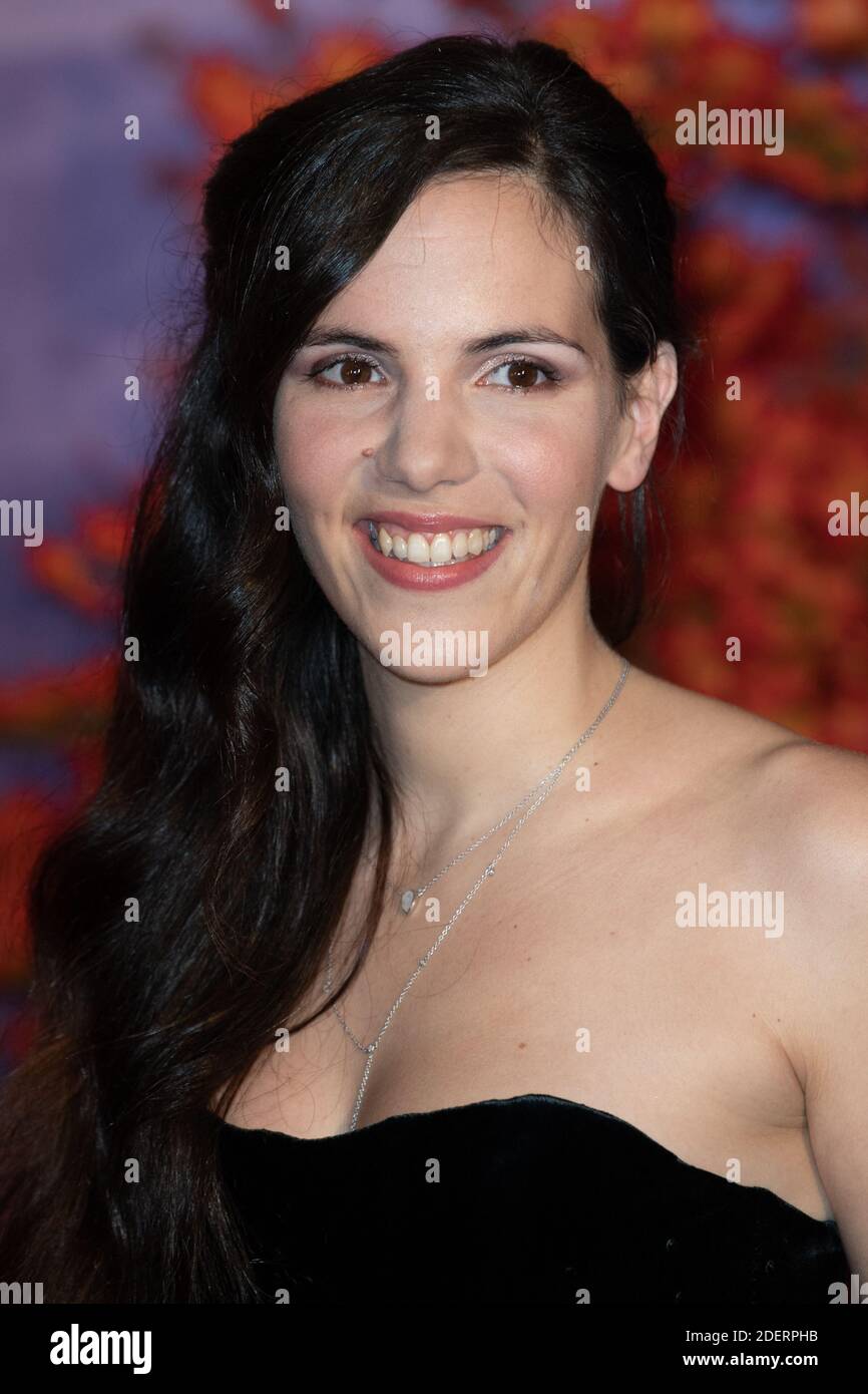 Charlotte Hervieux attends "Frozen 2" Paris Gala Screening at Cinema Le