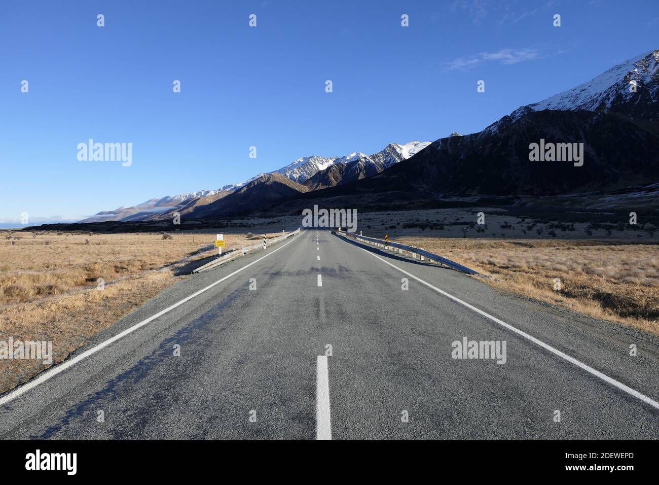 On the 55 km long South Island state highway in New Zealand known as Mount Cook Road Stock Photo