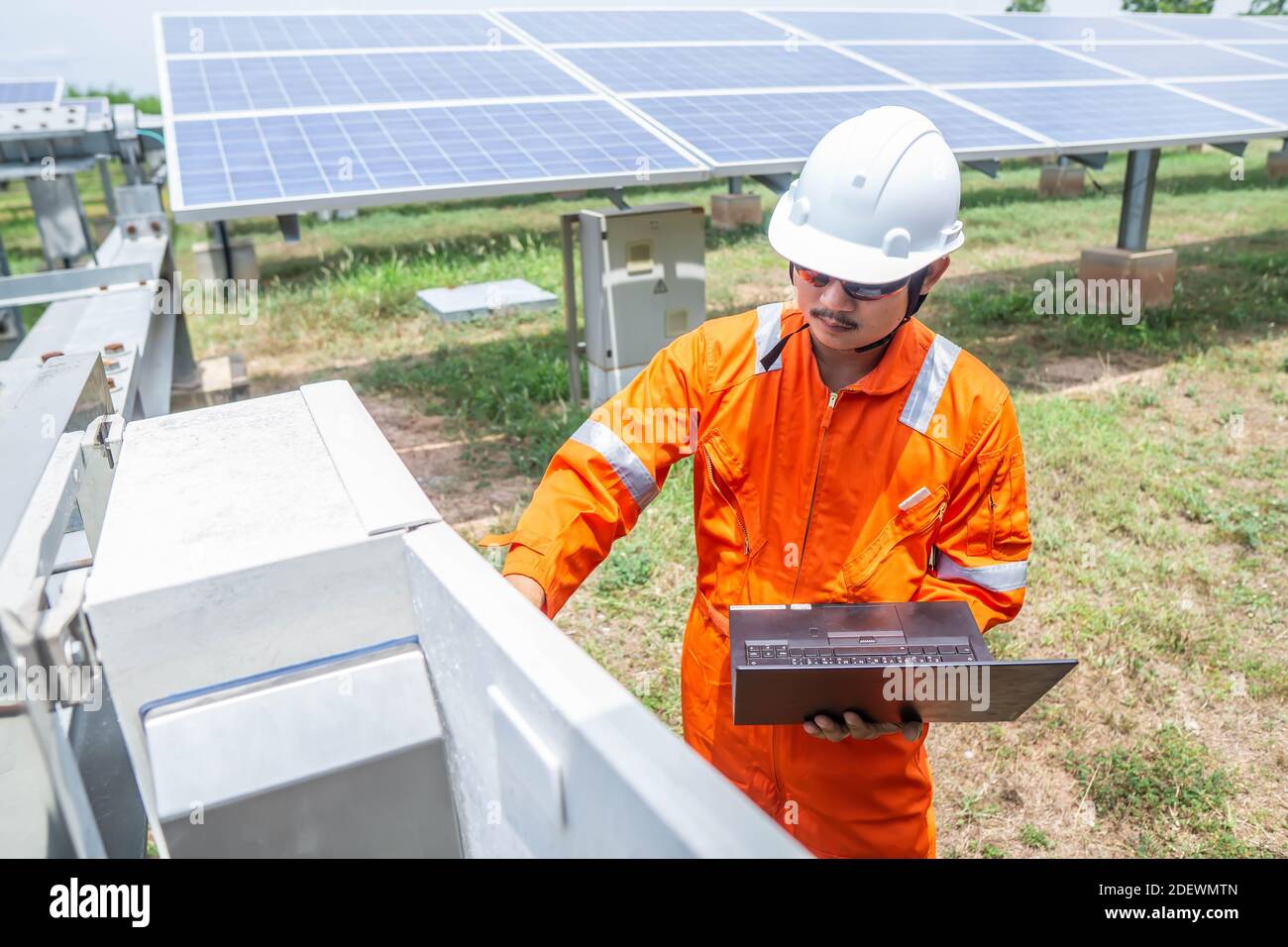 Current controller hi-res stock photography and images - Alamy