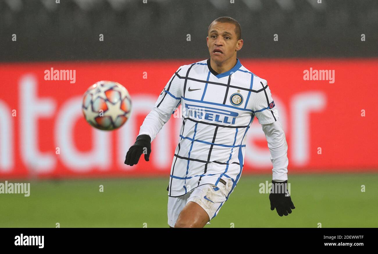 Alexis Sanchez Inter High Resolution Stock Photography And Images Alamy