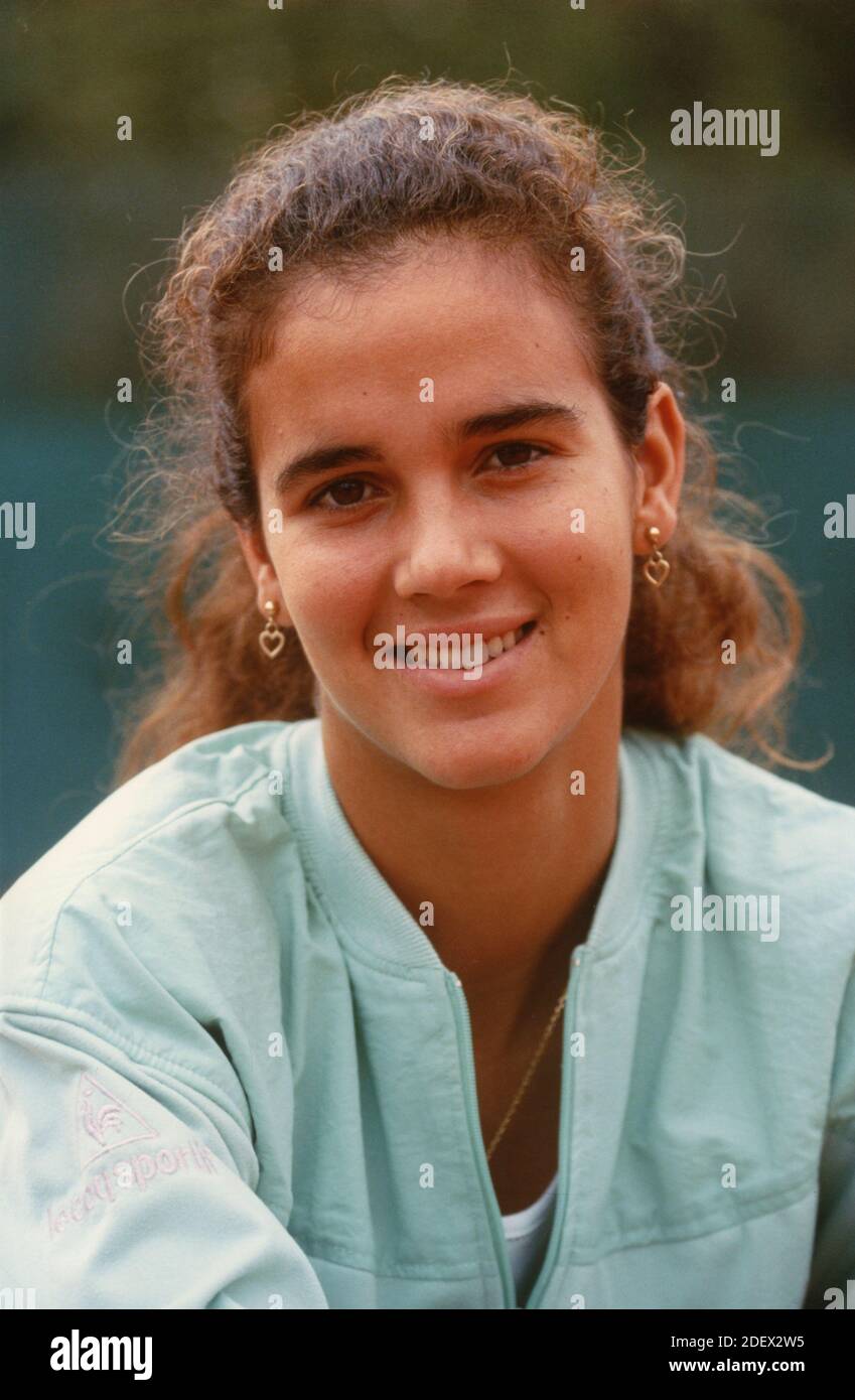 American tennis player Mary Joe Fernandez, 1990s Stock Photo - Alamy