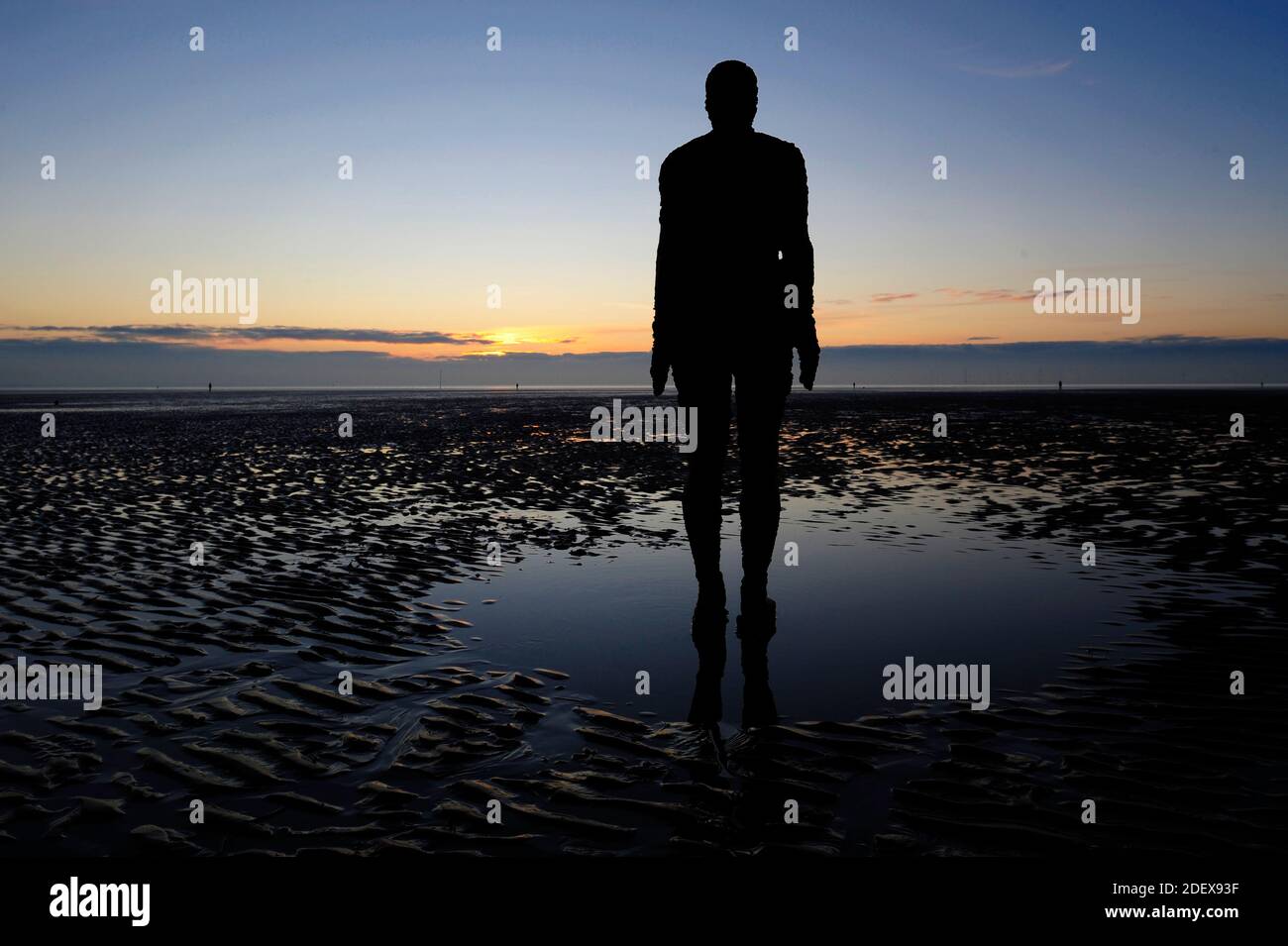 another place antony gormley crosby beach