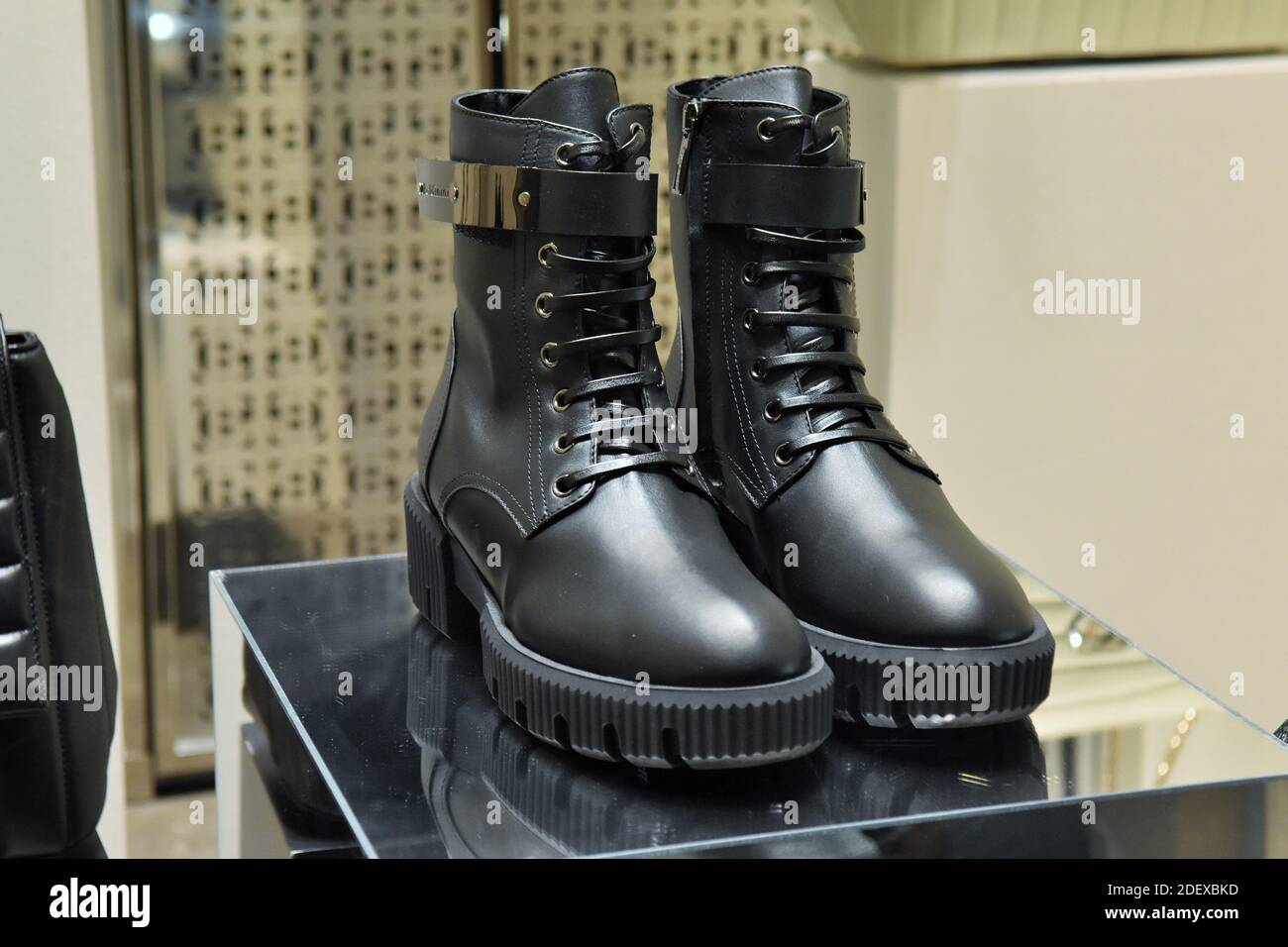 SHOES ON DISPLAY AT BALDININI BOUTIQUE IN BABUINO STREET Stock Photo - Alamy