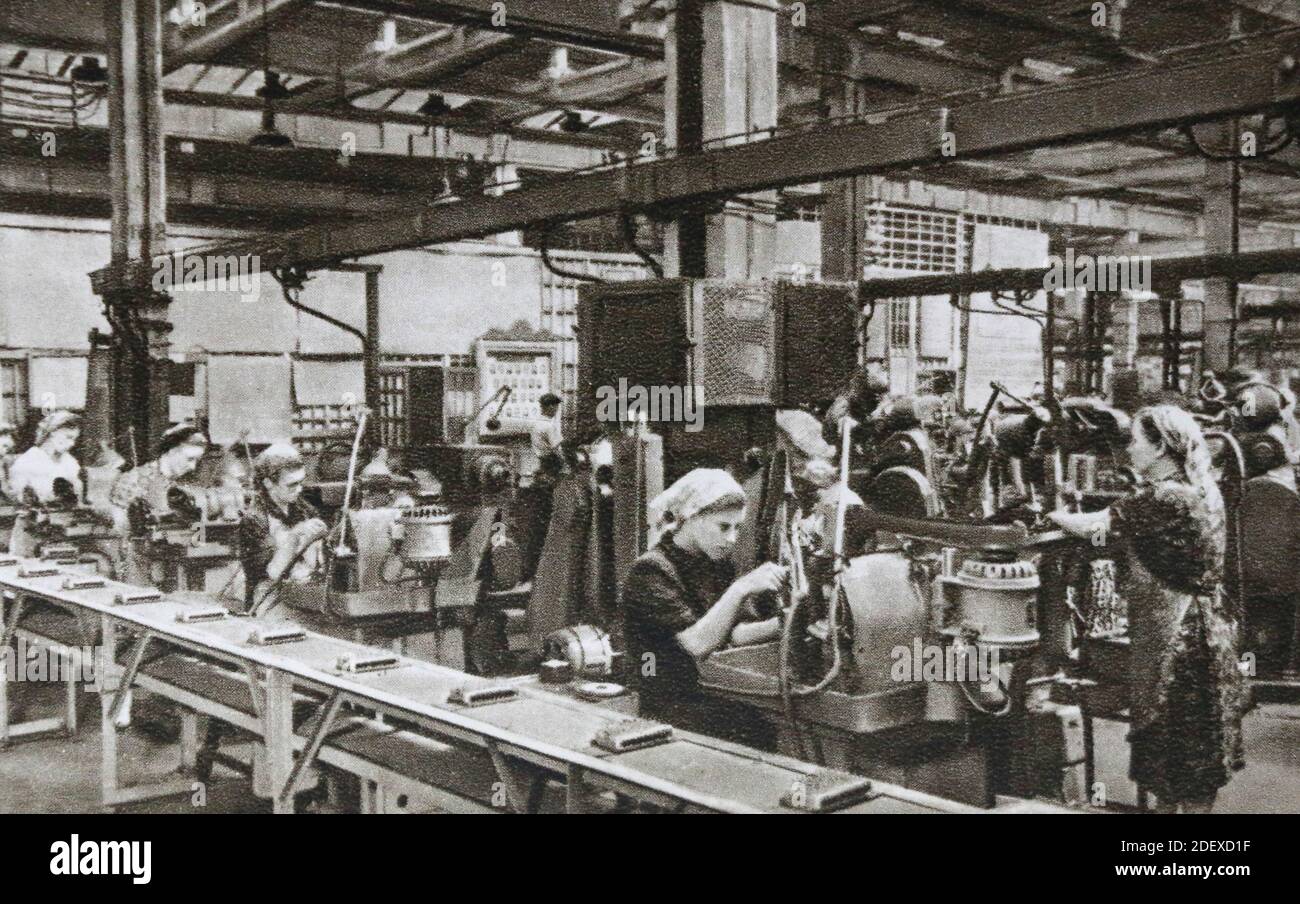 Drill grinding section of the tap shop at the Moscow tool plant "Freser" ("Fraser") named after M.I. Kalinin in the USSR in the 1950s. Stock Photo