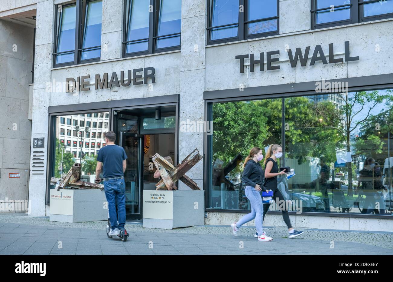 Die berliner mauer leipziger platz hires stock photography and images