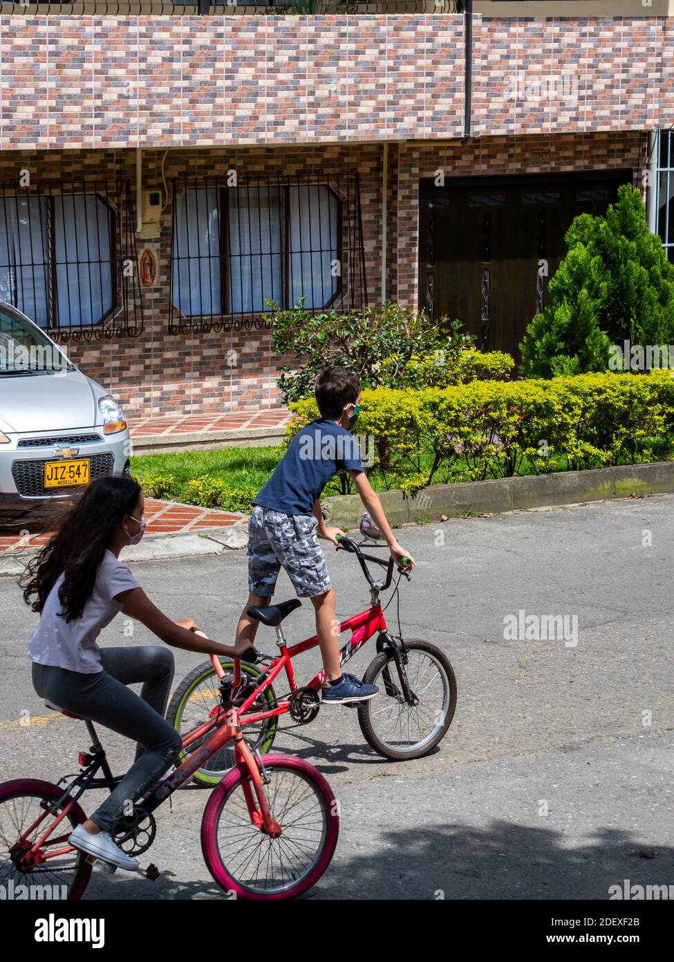 Girls bike online with pegs
