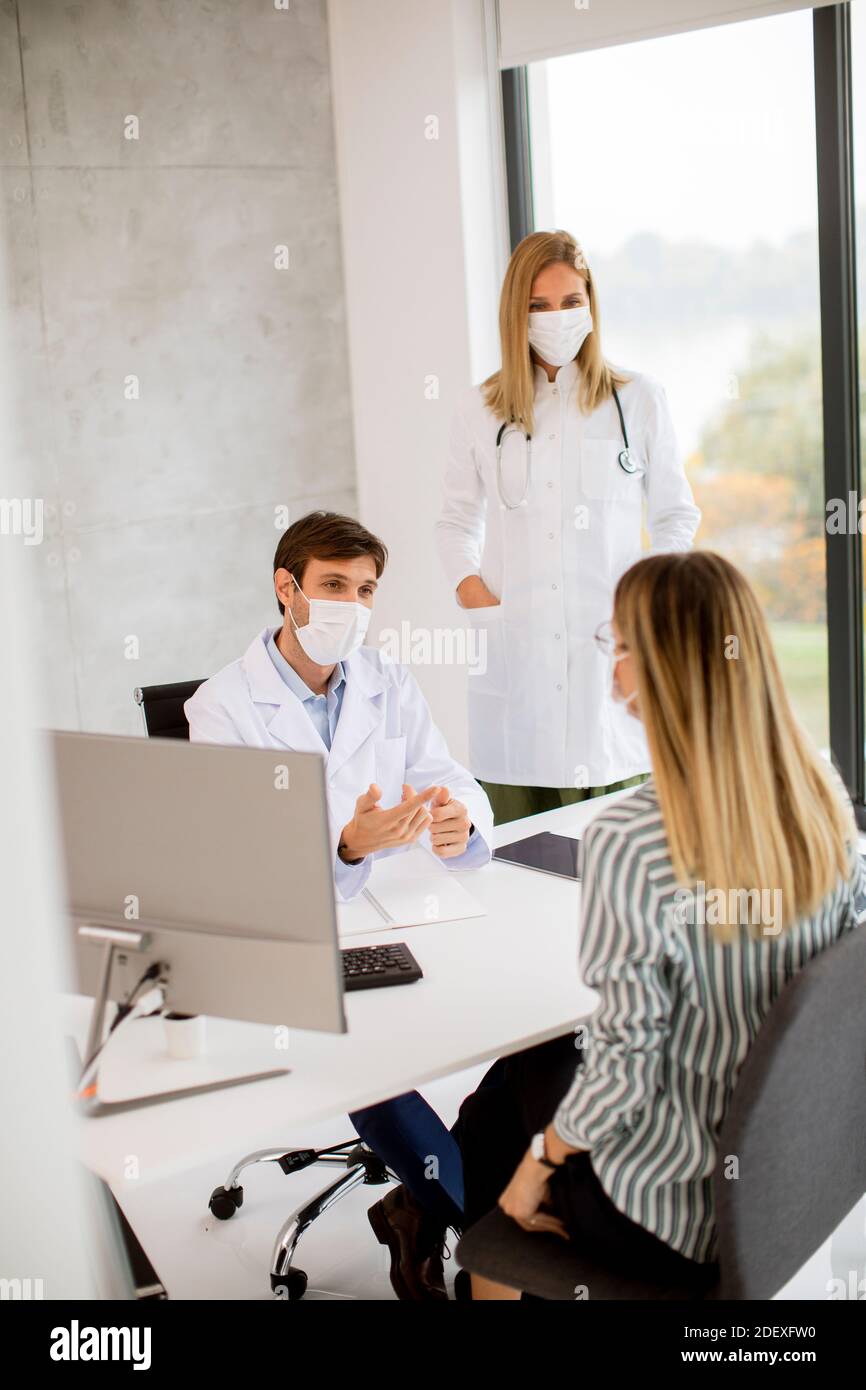 Couple doctors using medical hi-res stock photography and images - Alamy