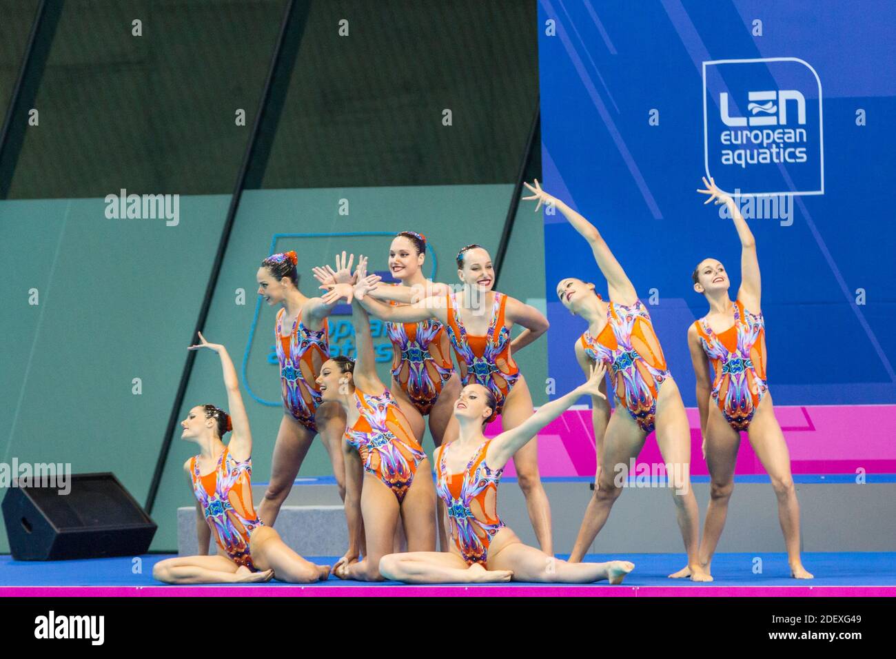 Team Spain pose before their synchronised swimming (also artistic