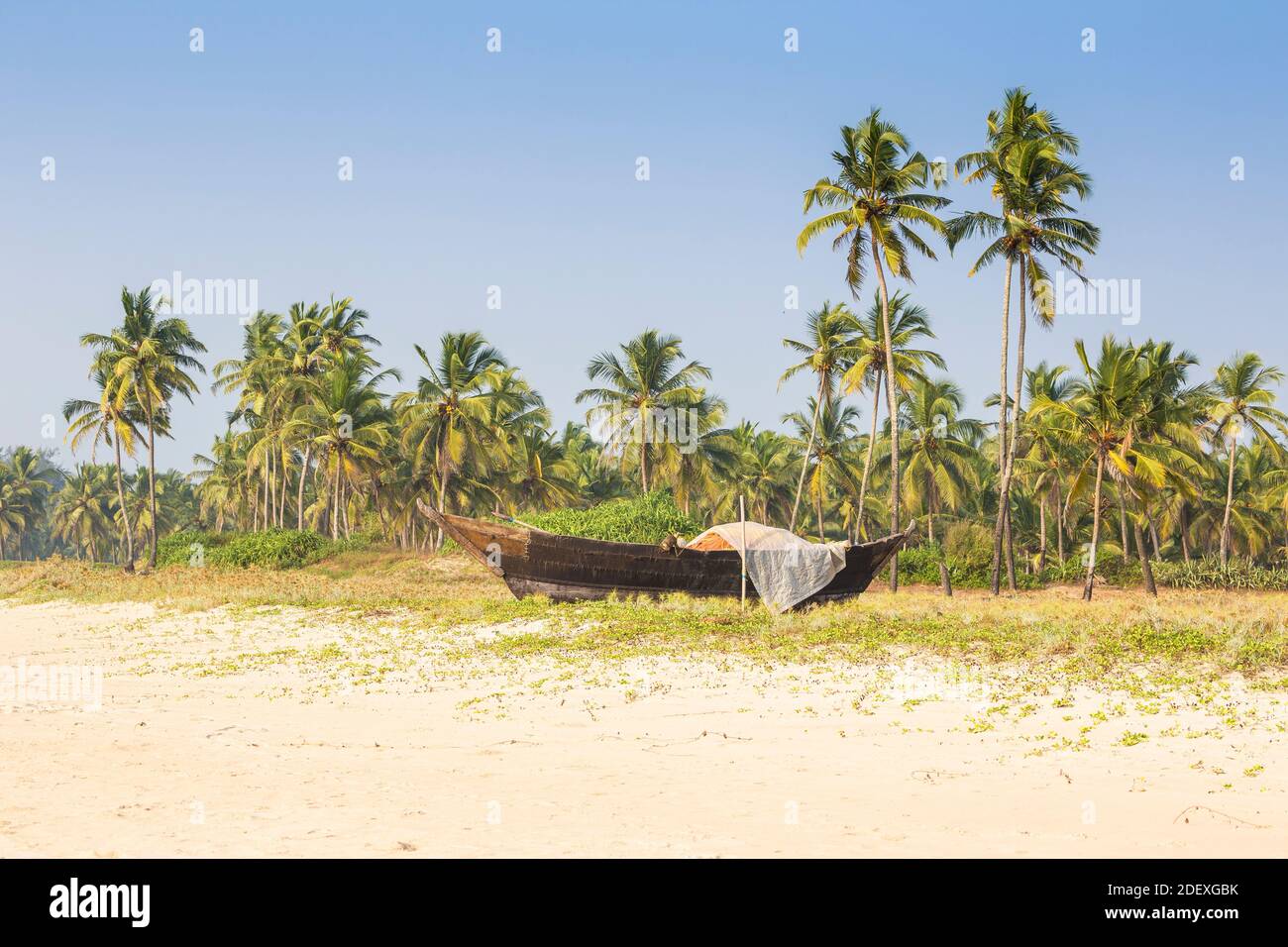 Goa fishing boat hi-res stock photography and images - Alamy