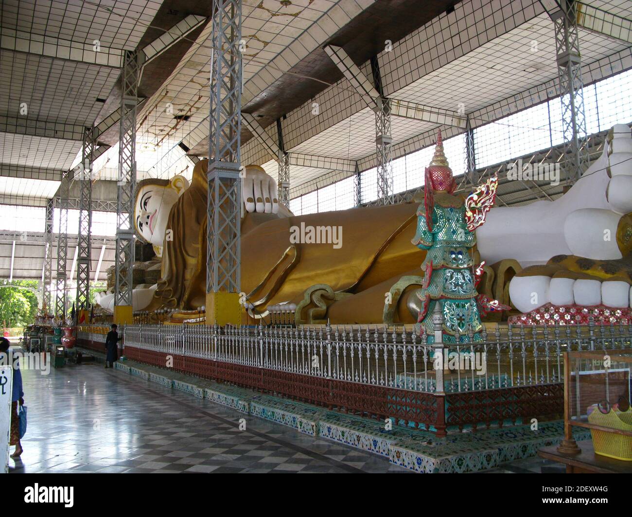 ShweguLay Pagoda, Bago city, Myanmar Stock Photo - Alamy