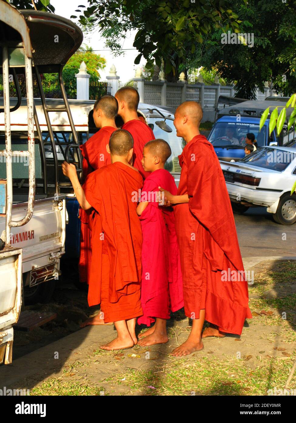 Monks In Shwedagon Pagoda In Yangon Rangoon Myanmar Stock Photo Alamy