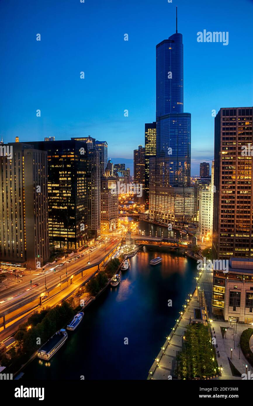 Aerial View of Chicago River and Wacker Drive at Dusk, Chicago, Illinois, USA Stock Photo