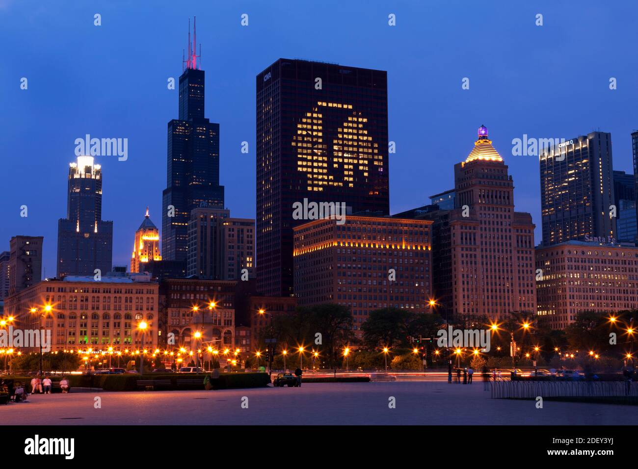 View of Chicago Skyline from Buckingham Fountain in Grant Park, Chicago, Illinois, USA Stock Photo
