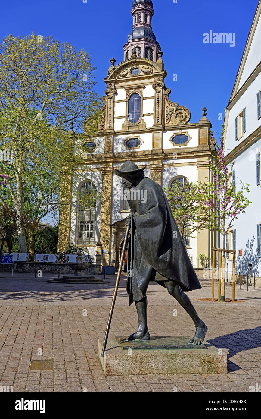 SchUM-Stadt, Statue, Pilger, Jakobsweg, protestantische Dreifaltigkeitskirche Stock Photo