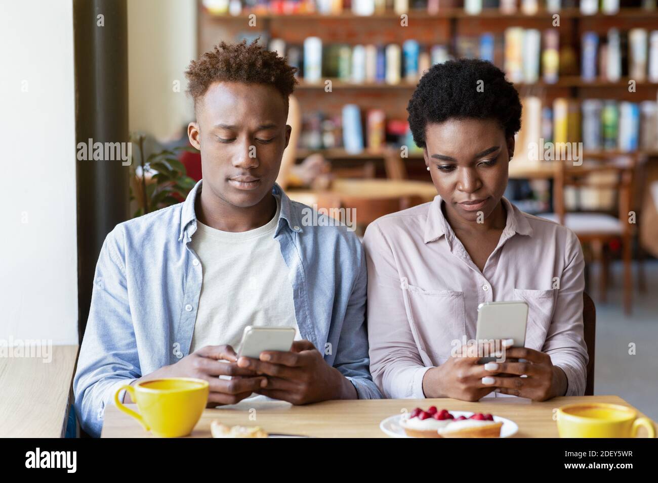 Phubbing: What It Is, Impact On Relationships, & How to Deal With It