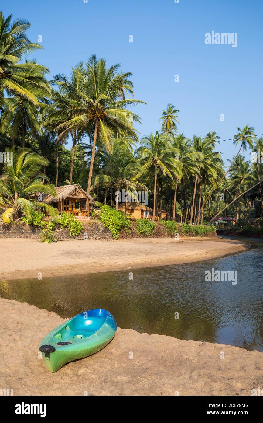 India, Goa,  Thatched bungalows on Cola beach Stock Photo