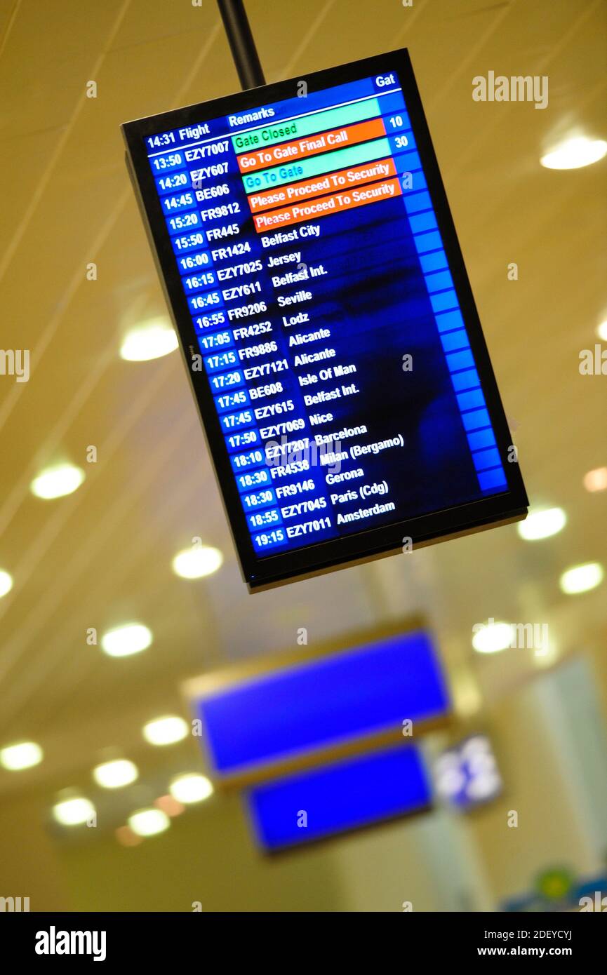 Liverpool John Lennon Airport, Ryanair, EasyJet Stock Photo Alamy