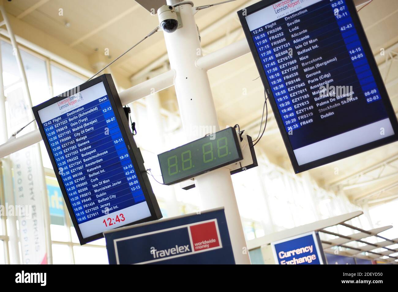 Liverpool John Lennon Airport, Ryanair, EasyJet Stock Photo Alamy