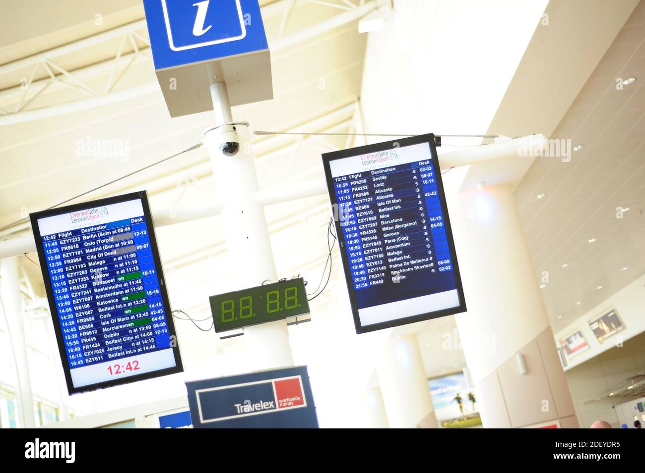 Liverpool John Lennon Airport, Ryanair, EasyJet Stock Photo Alamy