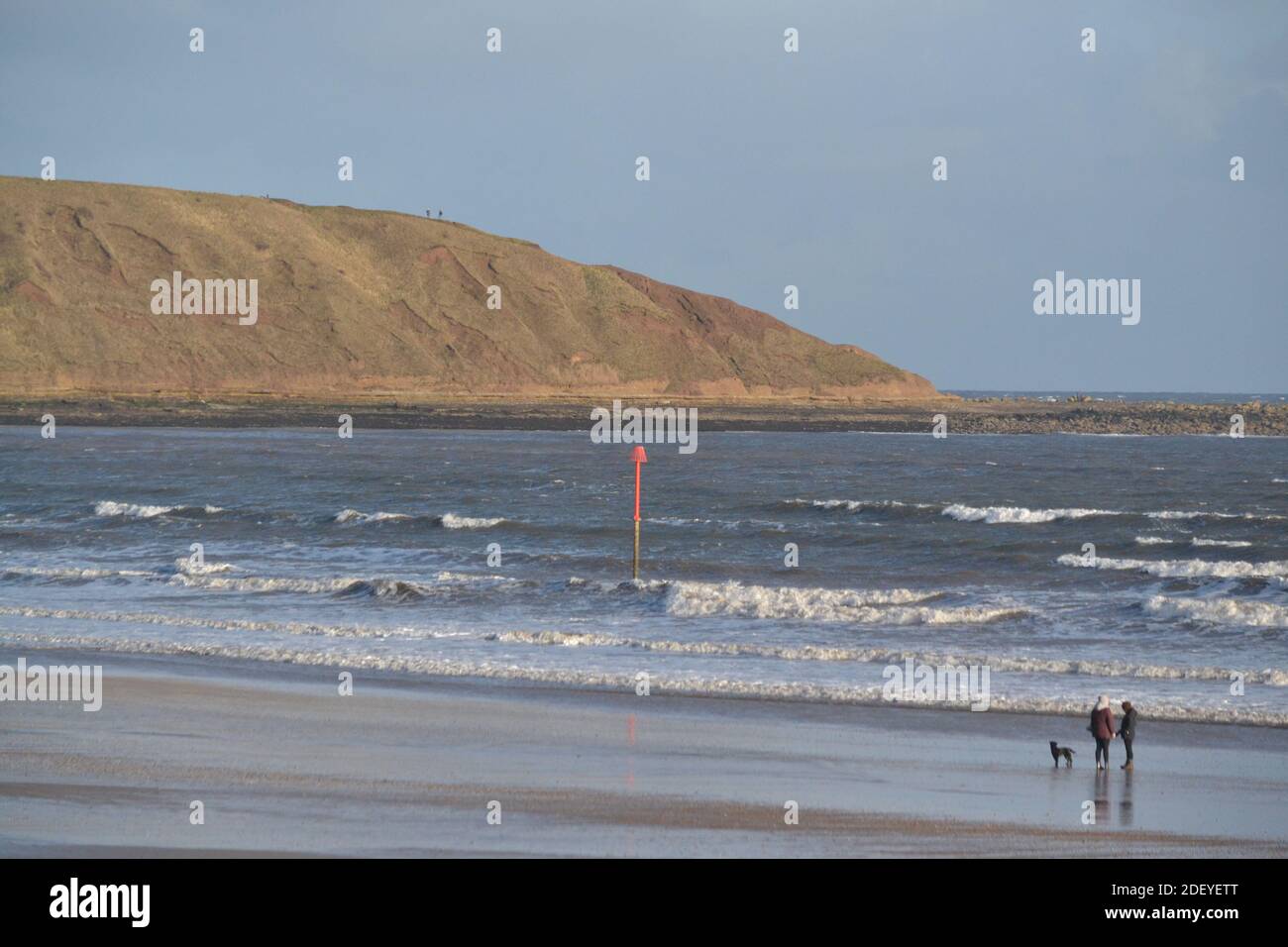 Filey brigg waves hi-res stock photography and images - Alamy