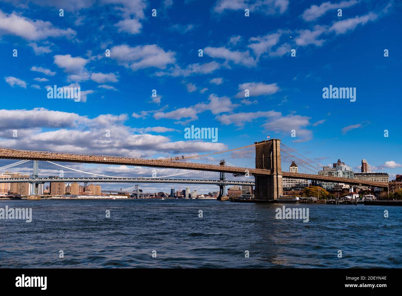 Brooklyn bridge historic suspension hi-res stock photography and images ...