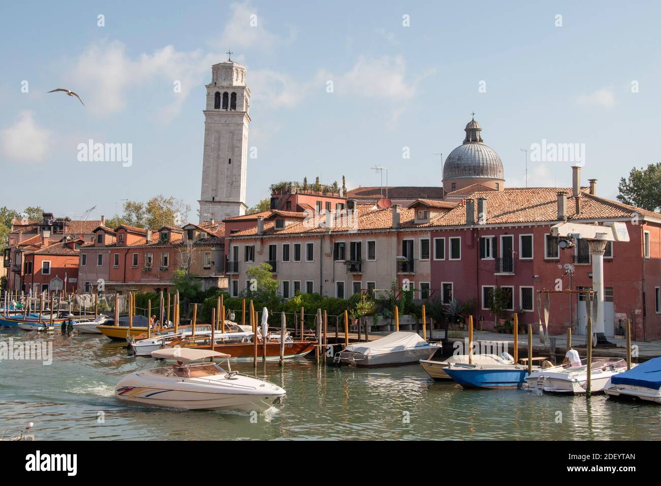 Traditional venice alleys hi-res stock photography and images - Alamy