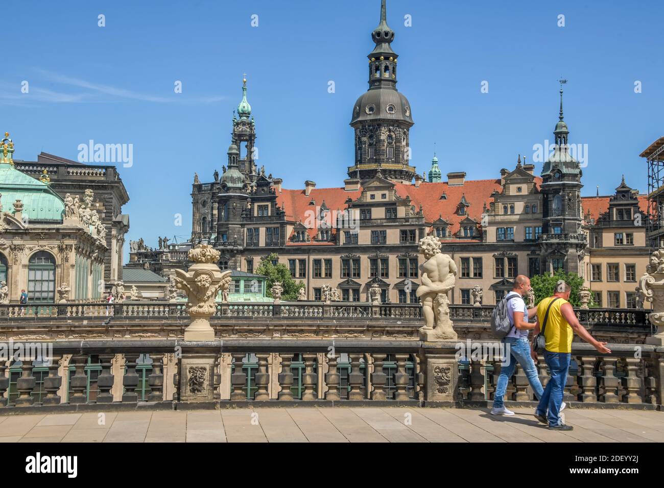 Residenzschloss, Westfassade, Sophienstraße, im Vordergrund Bogengalerie Zwinger, Dresden, Sachsen, Deutschland Stock Photo