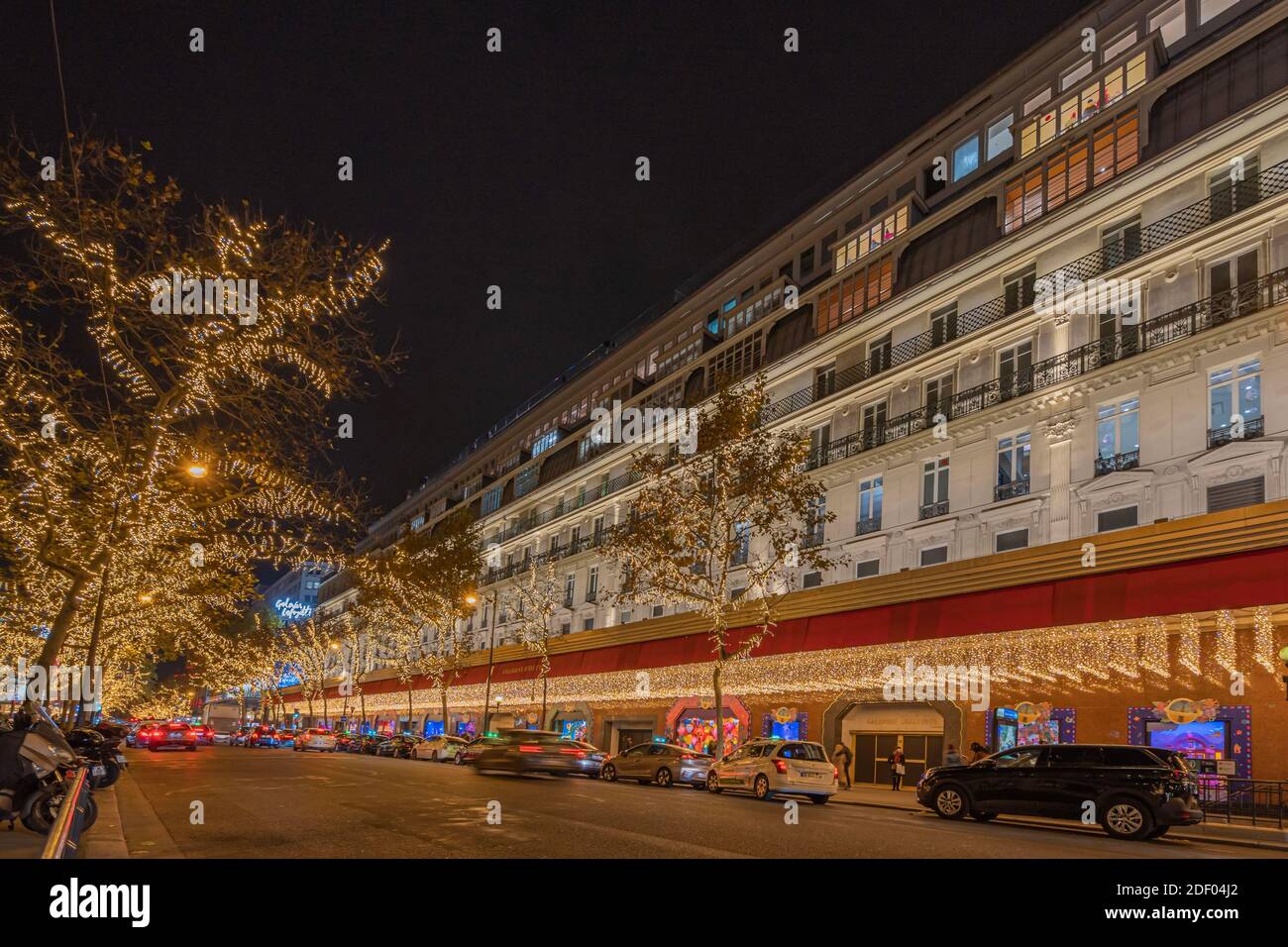 Boulevard haussmann christmas
