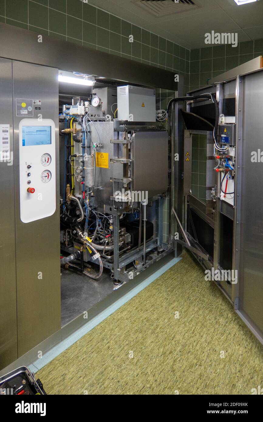 During a repair you can look into the interior of a steam sterilizer