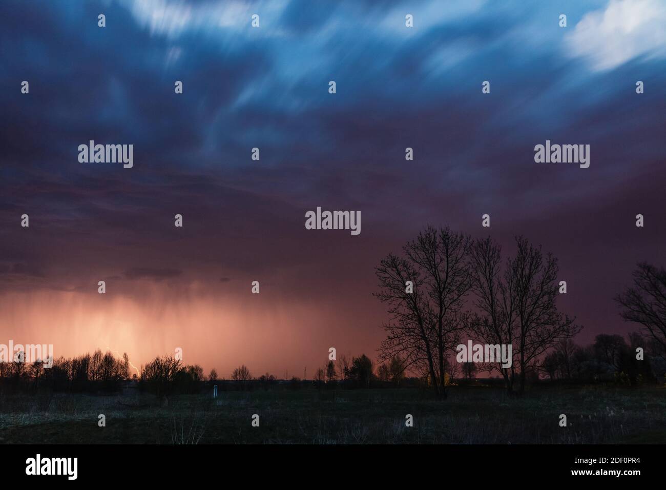 Before heavy storm, dark cloudy sky over the village Stock Photo - Alamy