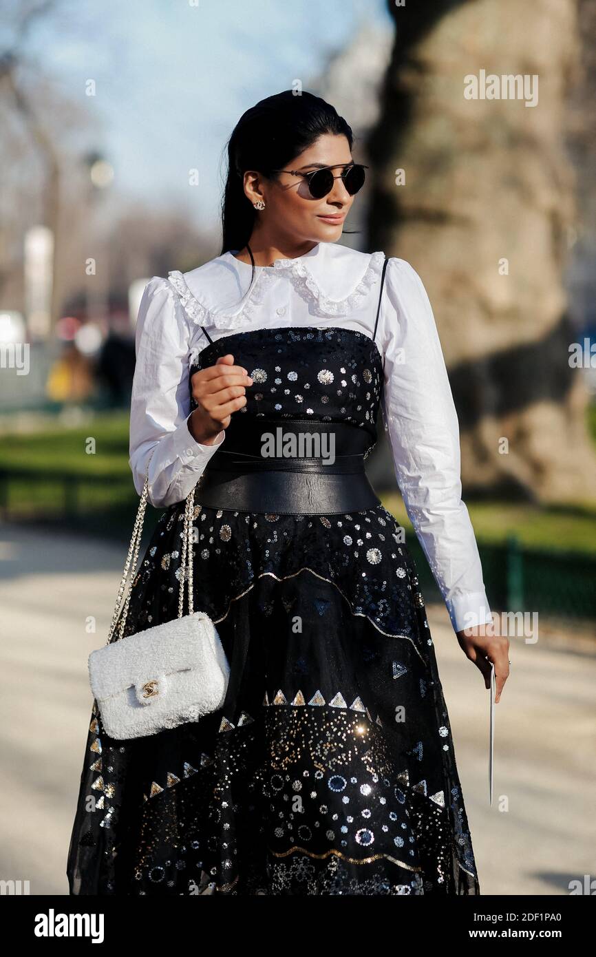 Street style, Farhana Bodi arriving at Elie Saab Spring Summer 2020 Haute  Couture show, held at Grand Palais, Paris, France, on January 22nd, 2020.  Photo by Marie-Paola Bertrand-Hillion/ABACAPRESS.COM Stock Photo - Alamy