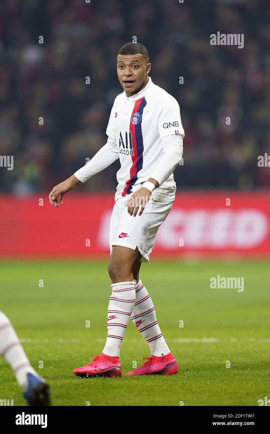Paris' Kylian Mbappe during the Ligue 1 match between Lille OSC and ...