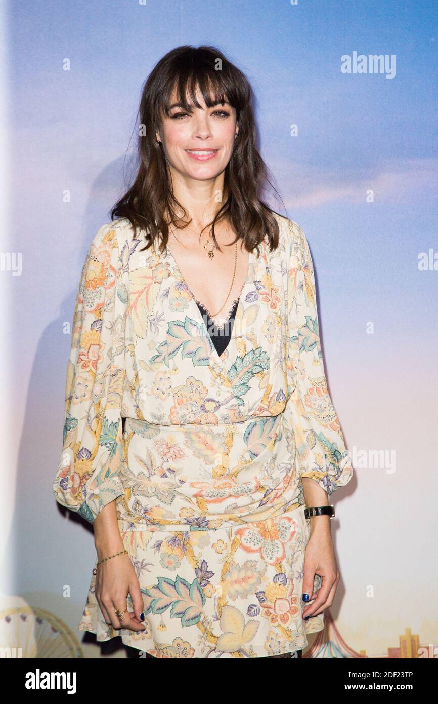 Berenice Bejo attends 'Le Prince oublie' Paris film premiere at Le