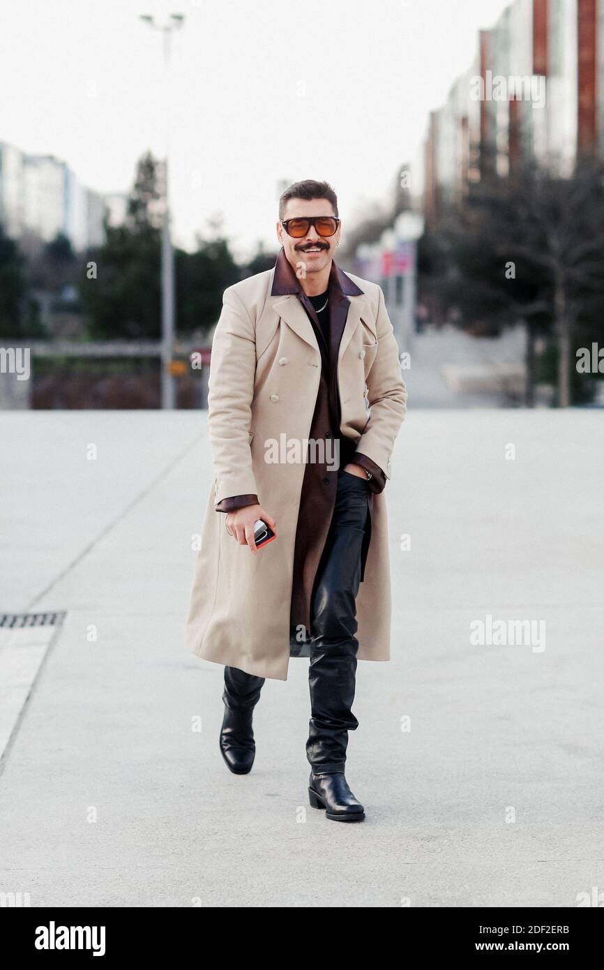 Street style, Alex Badia arriving at Jacquemus Fall-Winter 2020-2021 show,  held at La Defense Arena, Paris, France, on January 18th, 2020. Photo by  Marie-Paola Bertrand-Hillion/ABACAPRESS.COM Stock Photo - Alamy
