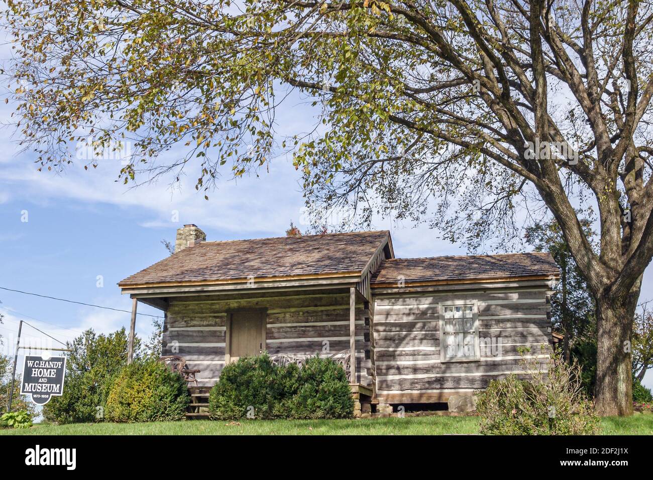 Alabama Florence W.C. Handy Birthplace Museum & Library,outside exterior log cabin historic,Father of the Blues music,Black African musician collectio Stock Photo