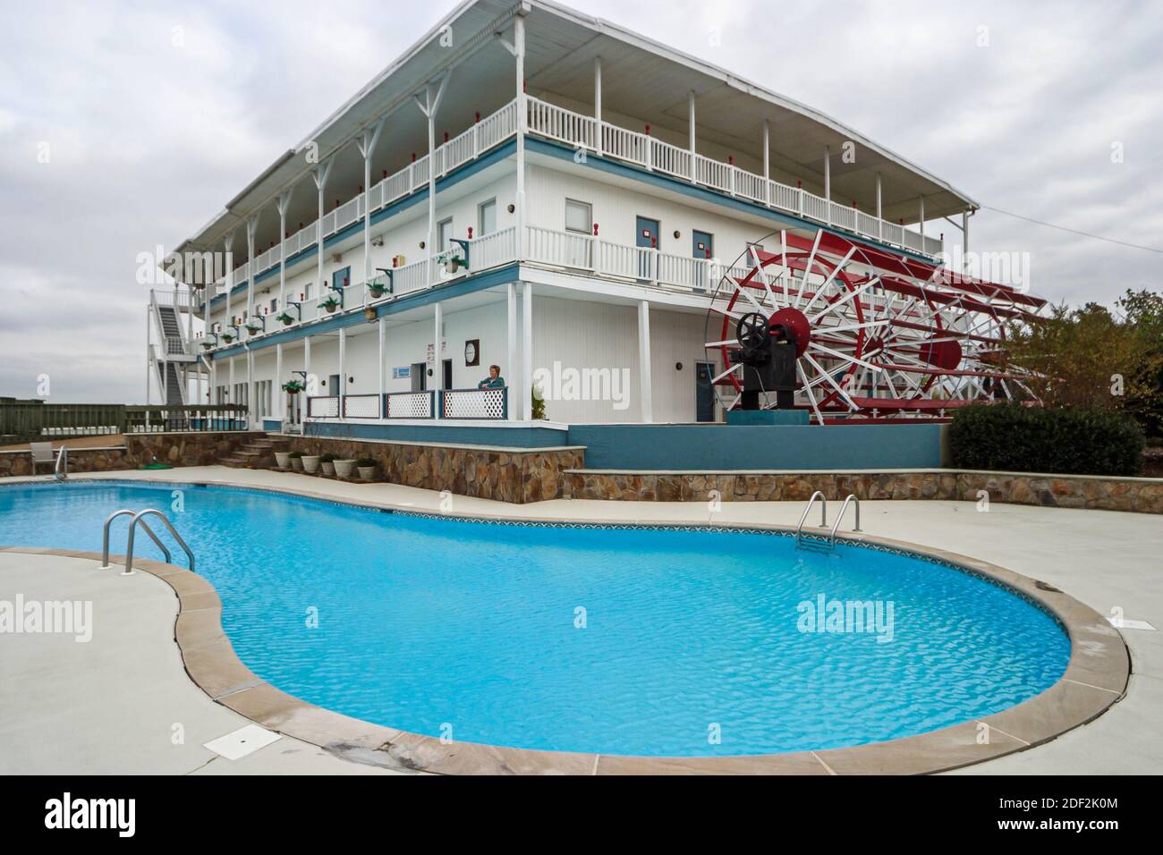 Alabama Centre Alabama Belle Resort & Condominiums,Hotel Inn B&B swimming pool,riverboat shaped building, Stock Photo
