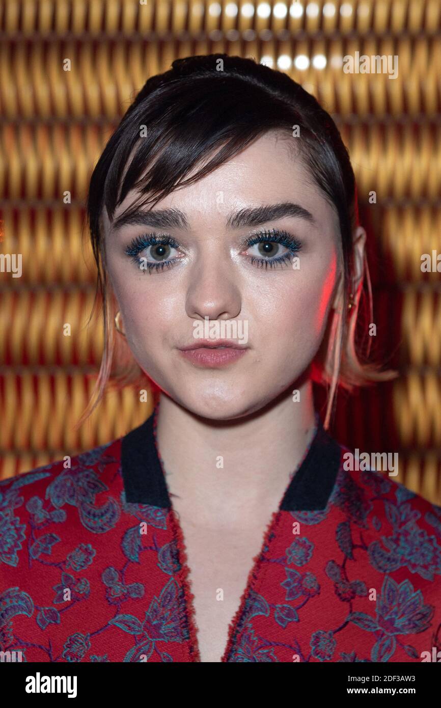 Maisie Williams attending the Givenchy show as part of the Paris Fashion  Week Womenswear Fall/Winter 2020/2021 in Paris, France on March 01, 2020.  Photo by Aurore Marechal/ABACAPRESS.COM Stock Photo - Alamy