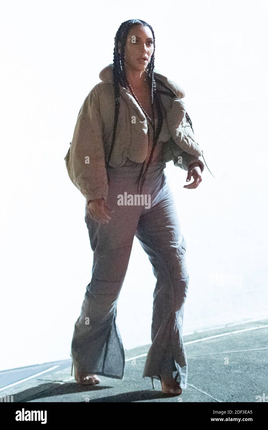 Fashion Show Yeezy Season Kourtney Yeezy Season Kourtney 2025