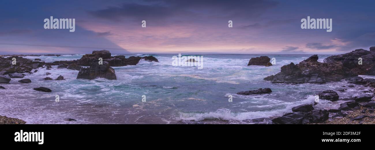 Purple sky hi-res stock photography and images - Alamy