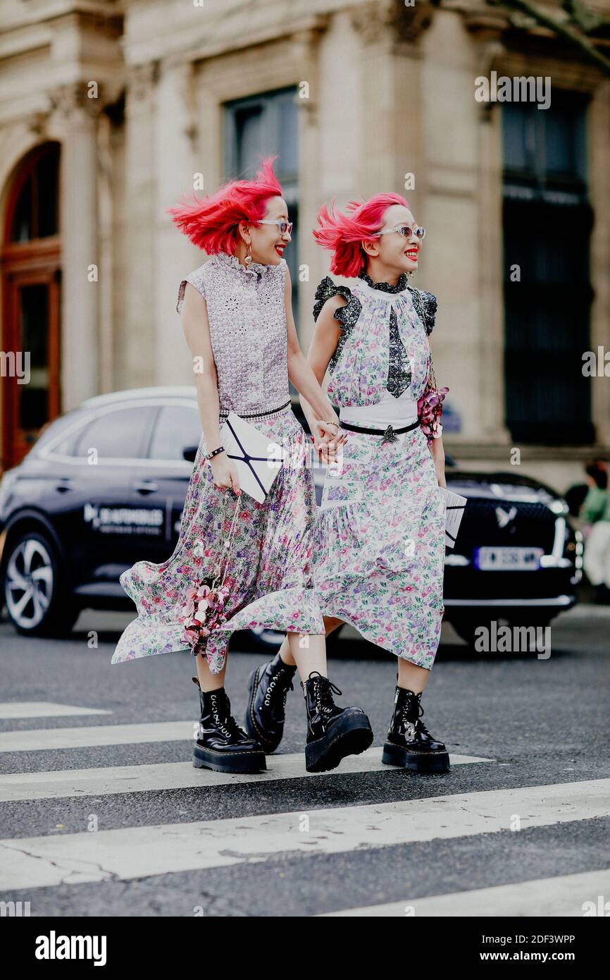 Street style, Ami and Aya Suzuki arriving at Paco Rabanne Fall Winter  2020-2021 show, held at La Conciergerie, Paris, France, on February 27th,  2020. Photo by Marie-Paola Bertrand-Hillion/ABACAPRESS.COM Stock Photo -  Alamy