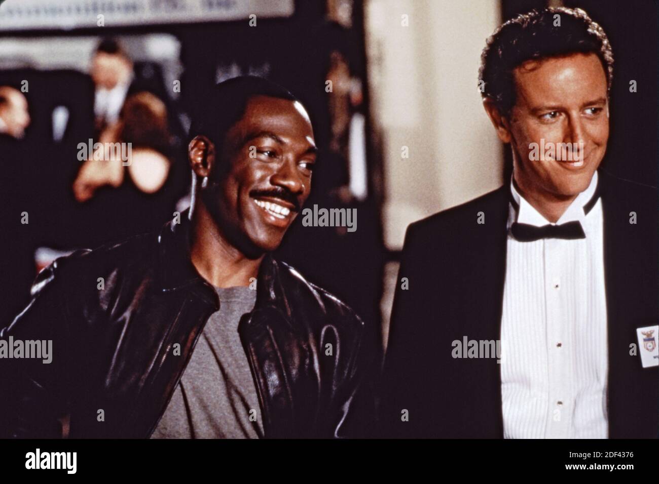 Eddie Murphy as Detective Axel Foley (l) with Judge Reinhold as Billy ...