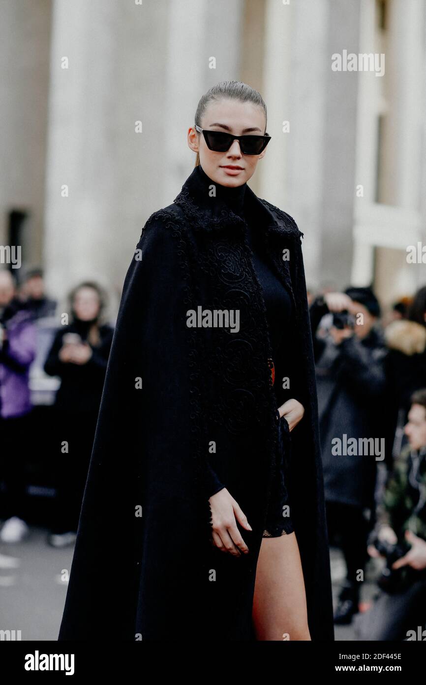 Street style, Lorena Rae arriving at Elie Saab Fall Winter 2020-2021 show,  held at Palais de Tokyo, Paris, France, on February 29, 2020. Photo by  Marie-Paola Bertrand-Hillion/ABACAPRESS.COM Stock Photo - Alamy