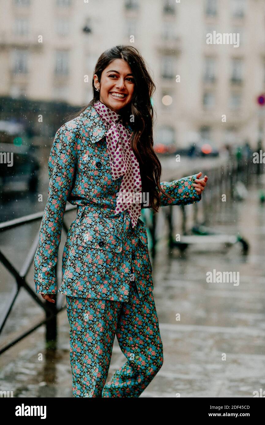 Street style, Noa Souffir arriving at Paul and Joe Fall Winter 2020-2021  show, held at Lycee Henri IV, Paris, France, on March 1, 2020. Photo by  Marie-Paola Bertrand-Hillion/ABACAPRESS.COM Stock Photo - Alamy