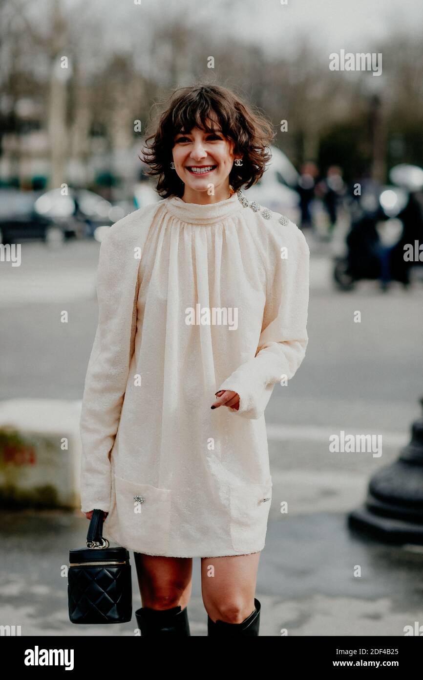 Street style, Alyssa Coscarelli arriving at Chanel Fall Winter