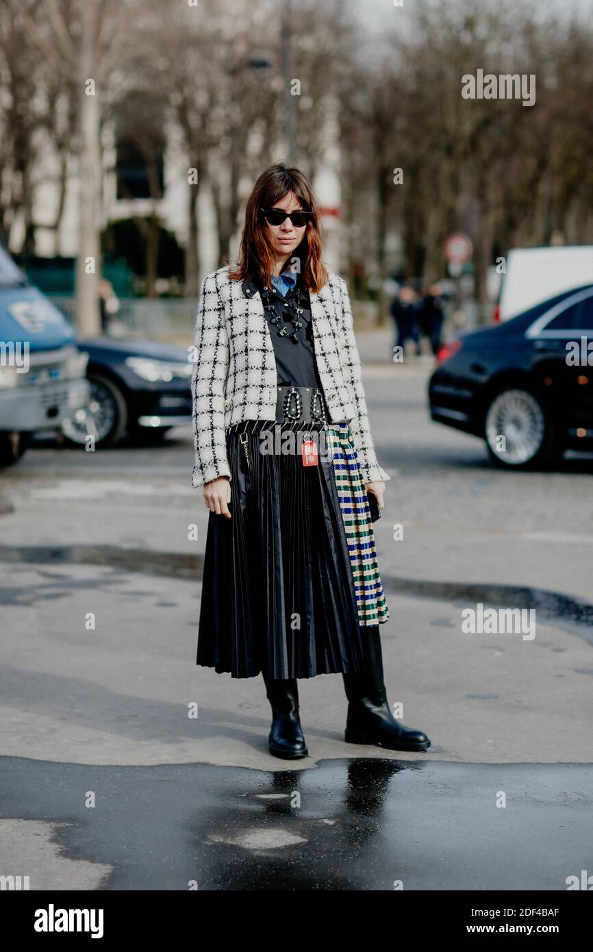 Street style, Natasha Goldenberg arriving at Chanel Fall Winter 2020-2021  show, held at Grand Palais, Paris, France, on March 3, 2020. Photo by  Marie-Paola Bertrand-Hillion/ABACAPRESS.COM Stock Photo - Alamy