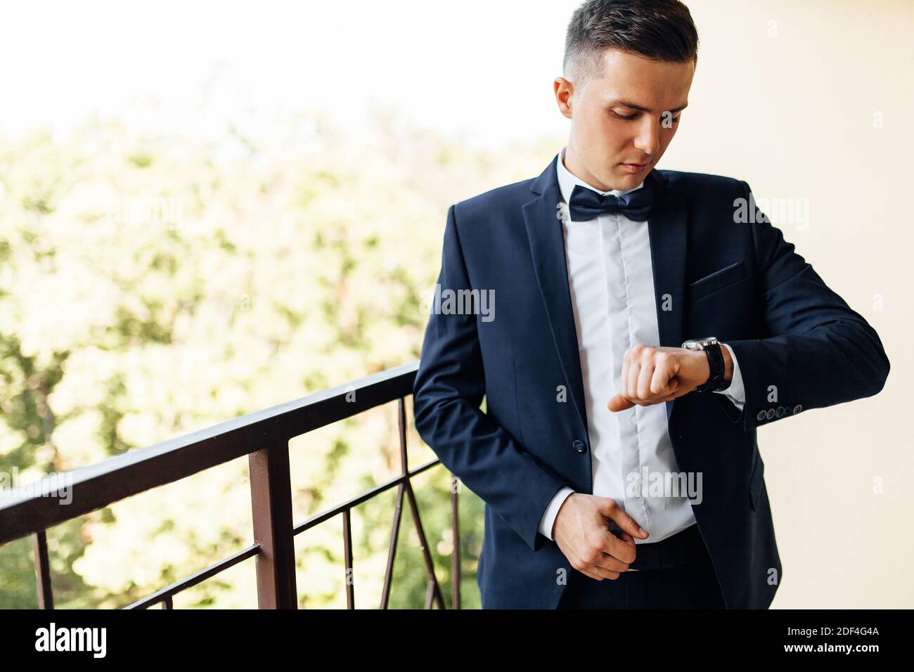 the groom in a wedding suit Stock Photo - Alamy